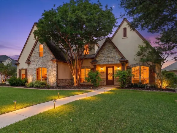 7605 Royal Troon Dr, Fort Worth, TX 76179