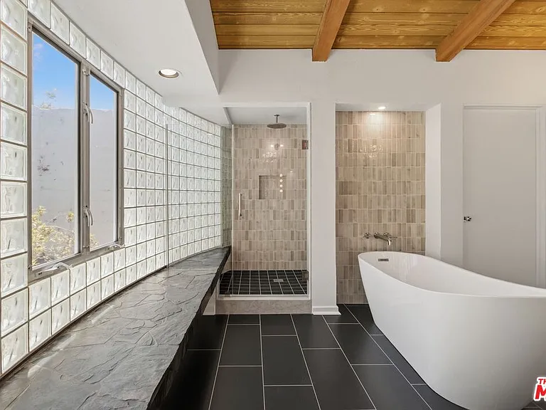 3909 Sierks Way — Photo 20