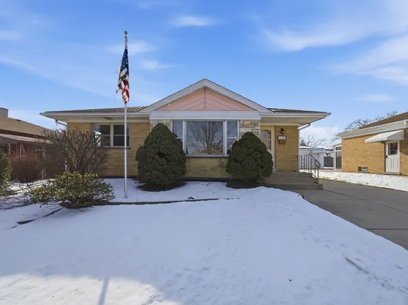 11153 Shakespeare St, Westchester, IL 60154