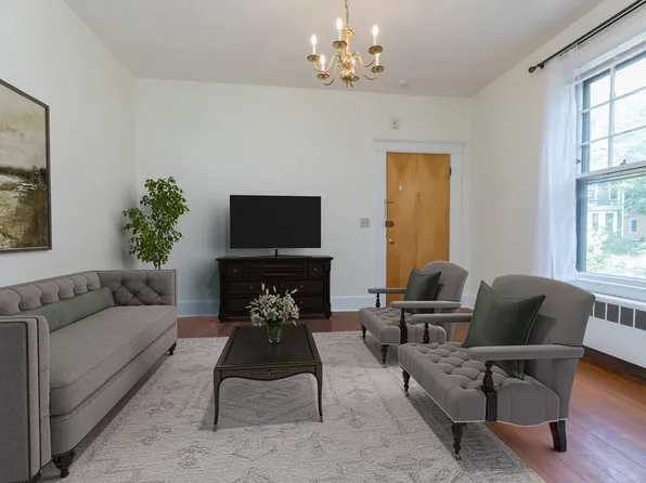 10 Shepard St #4, Cambridge, MA 02138