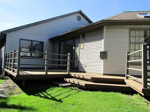 4th image of 101 Talsman Dr #1
