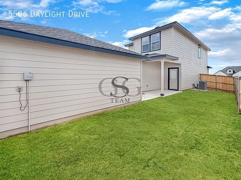5506 Daylight Dr — Photo 25