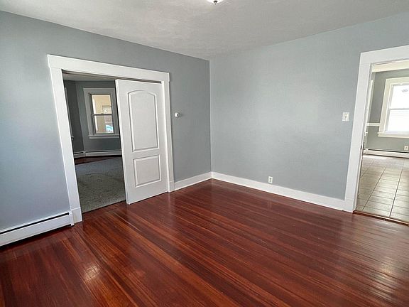 2nd image of 74 Derby St Floor 1