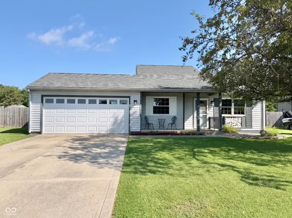 1026 Fox Trace Dr, Anderson, IN 46013