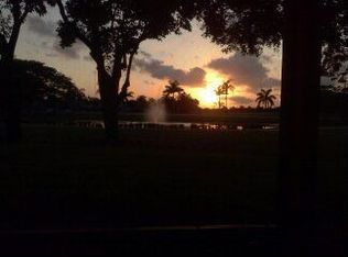 6121 Beaconwood Rd, Lake Worth, FL 33467