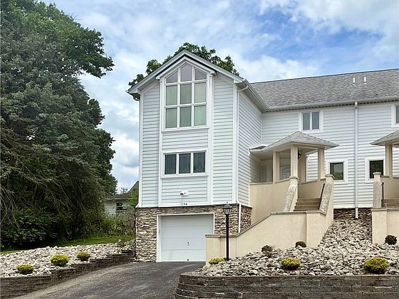 2nd image of 134 Saint Thomas Dr