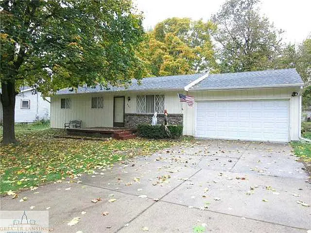 421 Morley St photo 1