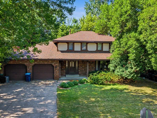 1498 N Danube Rd NE, Fridley, MN 55432