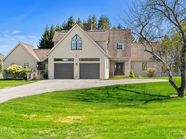 4 Apple Way, Stratham, NH 03885