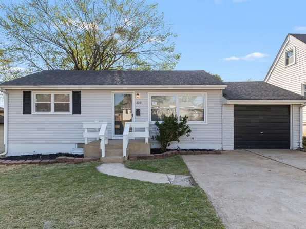 429 Chamberlin Dr, Ballwin, MO 63021