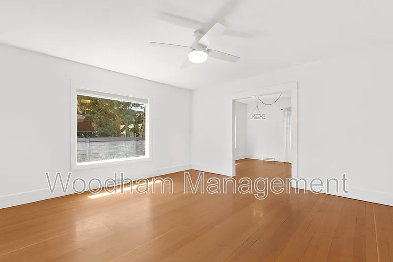 3 bed, 2.0 bath, 1800 sqft, $3,200 — Photo 2