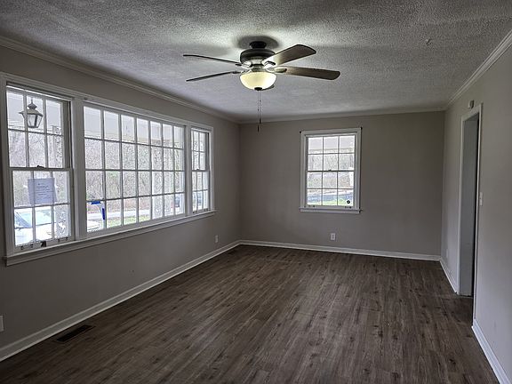 5th image of 103 Circle Hill Dr