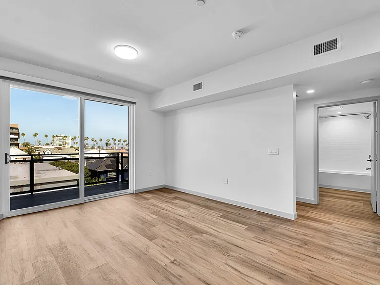 1240 Magnolia Ave #103 — Photo 7