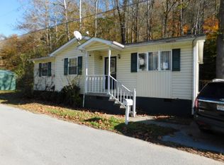 306 Gillman Dr, Delbarton, WV 25670