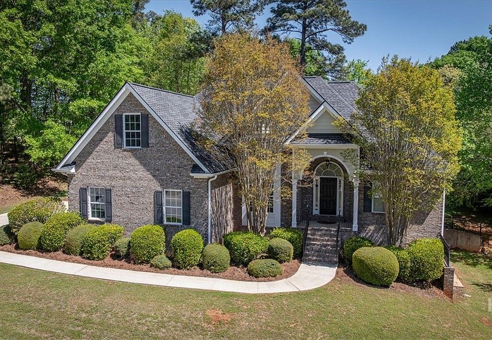 1st image of 257 Carrington Drive