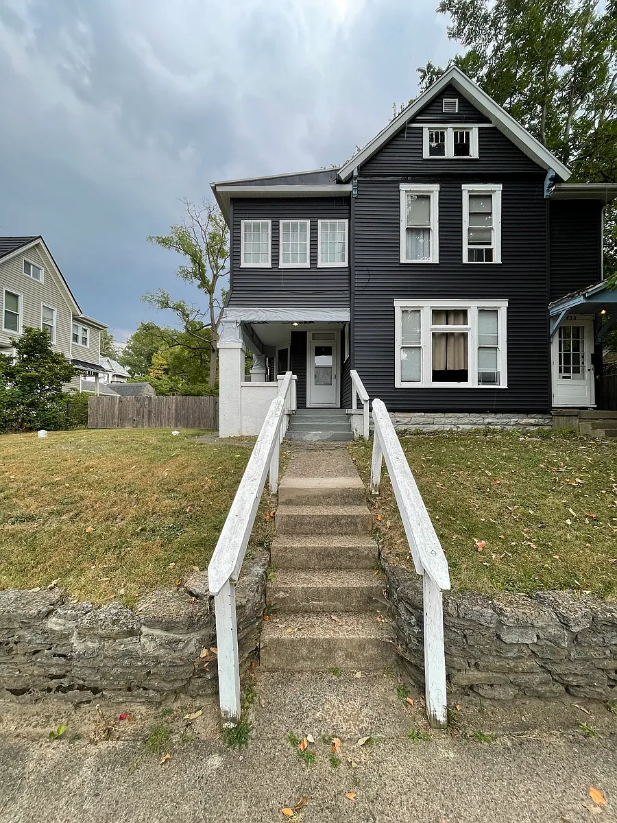 Building Photo - 43 S 19th St