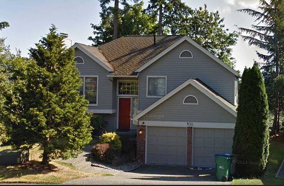 1st image of 900 225th Ct NE