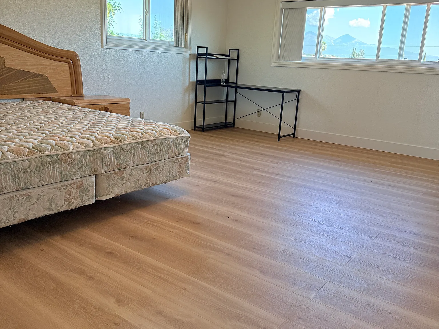 1 bed, 3000 sqft, $1,400 — Photo 3