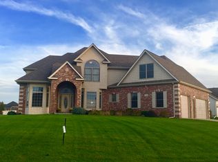 5788 Judge Rd, Bettendorf, IA 52722