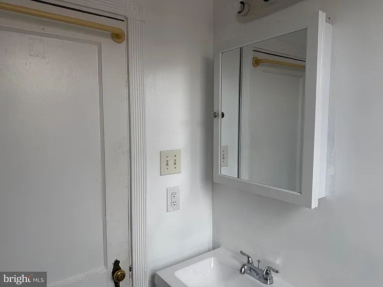 2420 Cedar Ln #2 — Photo 9