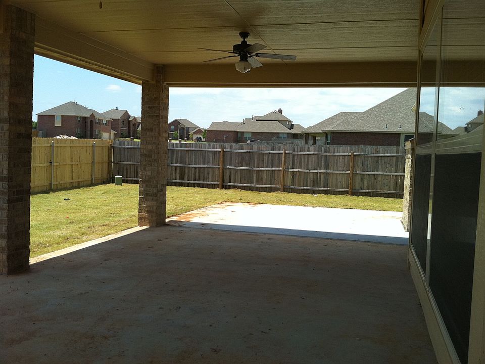 2nd image of 9100 NW 86th Ct