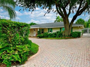 129 Alhambra Pl, West Palm Beach, FL 33405
