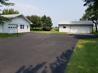 1932 W 1800 S, Kentland, IN