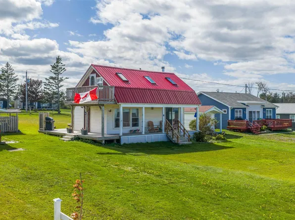 86 Red Cliff Dr, Seafoam, NS B0K 1N0