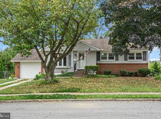 3760 Ridgewood Ln, Brookhaven, PA 19015