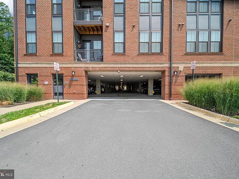 3927 Fair Ridge Dr #503 — Photo 27