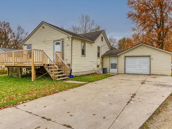 8695 Ira Rd, Fair Haven, MI 48023