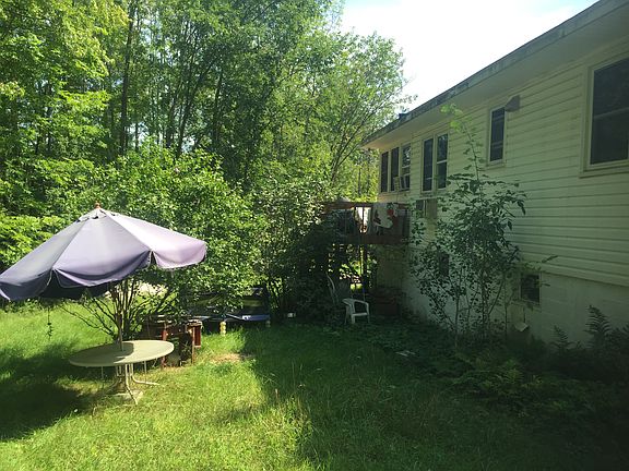 5th image of 10 Chestnut St