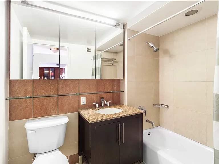 555 W 23rd St #S9Q — Photo 5