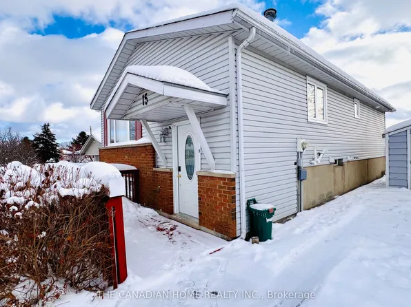 15 Cluthe Cres, Kitchener, ON N2P 1N1
