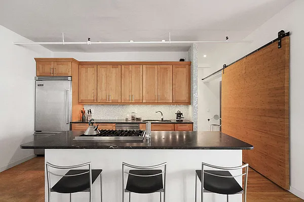 Rented by Compass | media 21