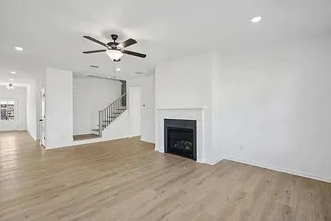 5445 Hargrove Way — Photo 6