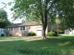 205 Crockett Rd, Seaford, VA 23696