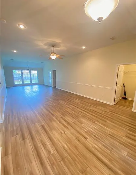 117 Hopeland Dr — Photo 4