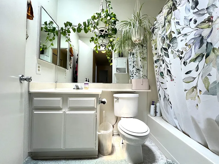 1013 W Linden St #32 — Photo 12