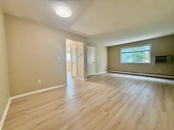 69 Newton St, Waltham, MA