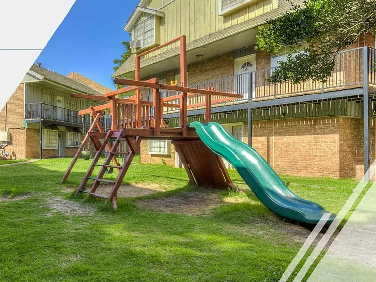 The Pines Apts — Photo 6