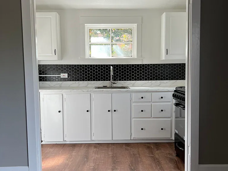 1206 Mill St #4 — Photo 4