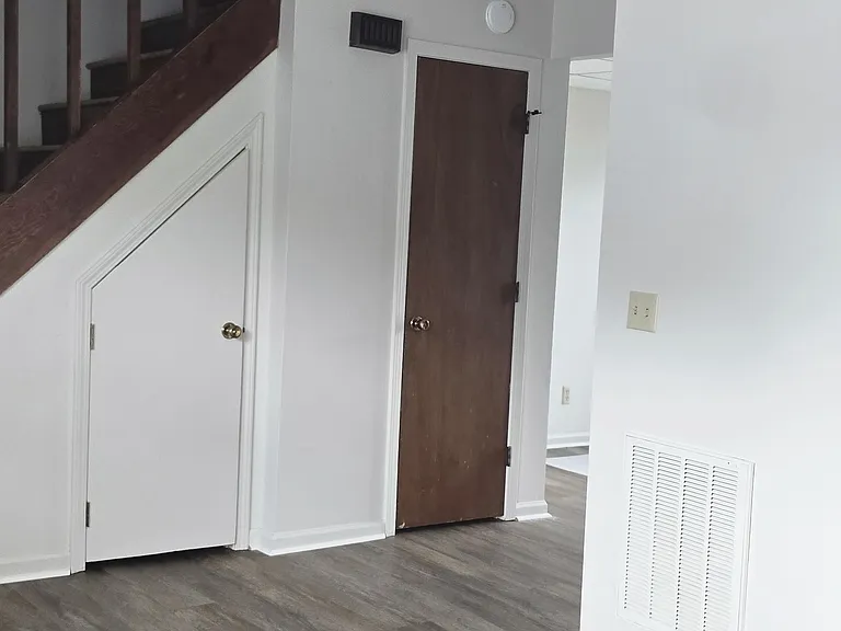 112 Meade St — Photo 18