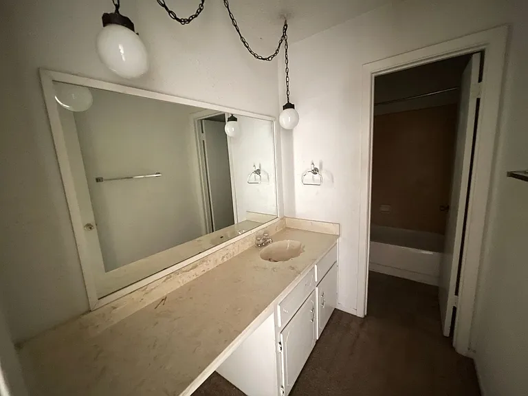 1006 Eastside Dr — Photo 29