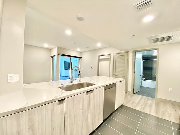 4th image of 1532 Brockton Ave #202A