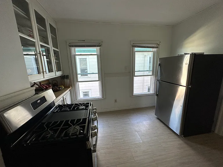Kitchen - Angle 7