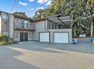 8825 185th St, Surrey, BC V4N3T2