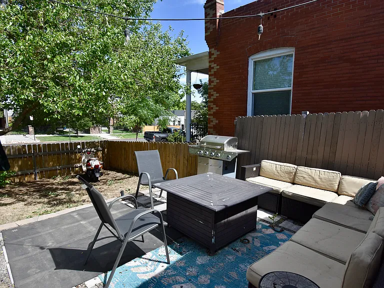 1600 W 40th Ave — Photo 12