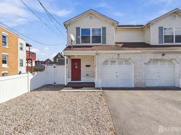 14 Somerset St, Carteret, NJ 07008