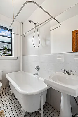 Sold by Compass | media 7